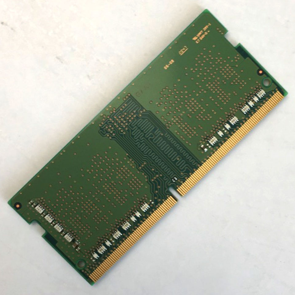 【お宝発掘市！】 SAMSUNG 260pin 4GB PC4-25600 M471A5244CB0-CWE [中古メモリ][外装：Aランク 動作：Aランク] 2枚目