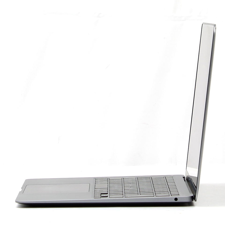 【美品】2020M1 MacBook Air シルバー 13.3インチMacBook Air [整備済製品] 8コアCPUと7コアGPUを搭載