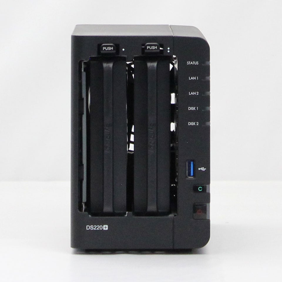 外付けハードディスク・ドライブ Synology DS220+ NAS SynologyのNAS「DS220+」で写真と動画を保存する。RAID1で