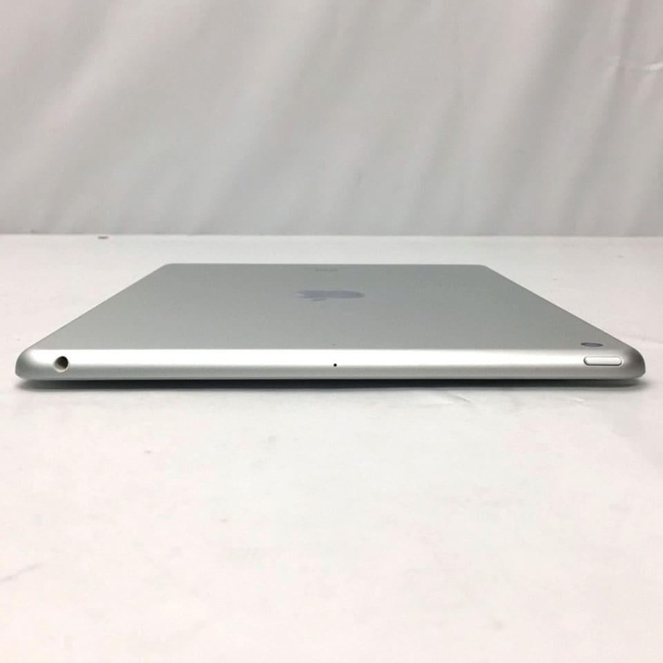 Apple iPad 10.2インチ 第8世代 Wi-Fi 32GB シルバー MYLA2J/A (A2270