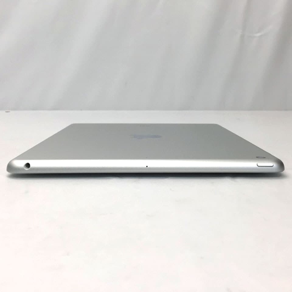 Apple iPad 10.2インチ 第8世代 Wi-Fi 32GB シルバー MYLA2J/A (A2270) [中古] [iPadOS 26.2 / 発売時期：2020年～/ iPad][画面：Aランク 外装：Aランク 動作：Aランク][送料無料] 3枚目