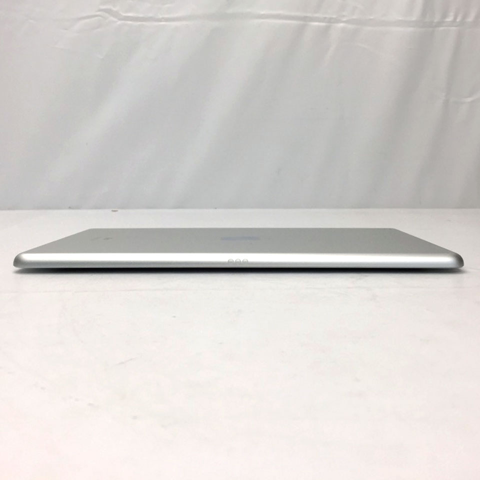 Apple iPad 10.2インチ 第8世代 Wi-Fi 32GB シルバー MYLA2J/A (A2270) [中古] [iPadOS 26.2 / 発売時期：2020年～/ iPad][画面：Aランク 外装：Aランク 動作：Aランク][送料無料] 6枚目
