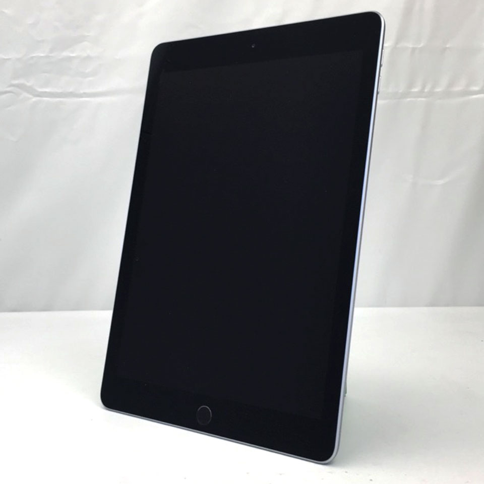 Apple | アップル iPad 9.7インチ 第6世代 Wi-Fi 128GB スペースグレイ MR7J2J/A [中古] [iPadOS 17.5.1 / 発売時期：2018年～/ iPad][画面：Aランク 外装：Aランク 動作：Aランク] 2枚目