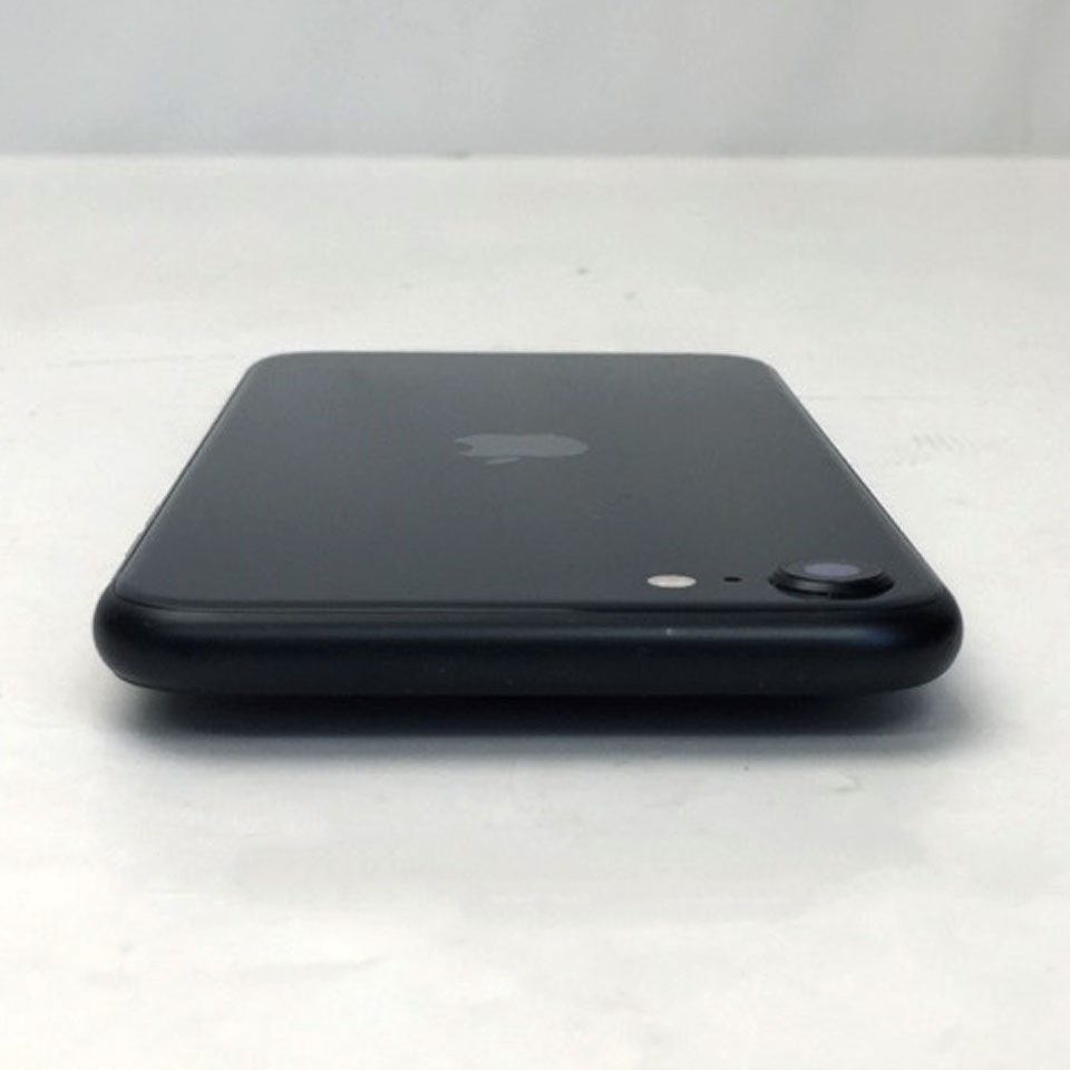 Apple SIMフリー iPhone SE 第3世代 64GB ミッドナイト MMYC3J/A (A2782) [KBD14007][中古][iOS 26.4.1 / 発売時期：2022年～/ iPhone][画面：Aランク 外装：Bランク 動作：Aランク][送料無料] 3枚目