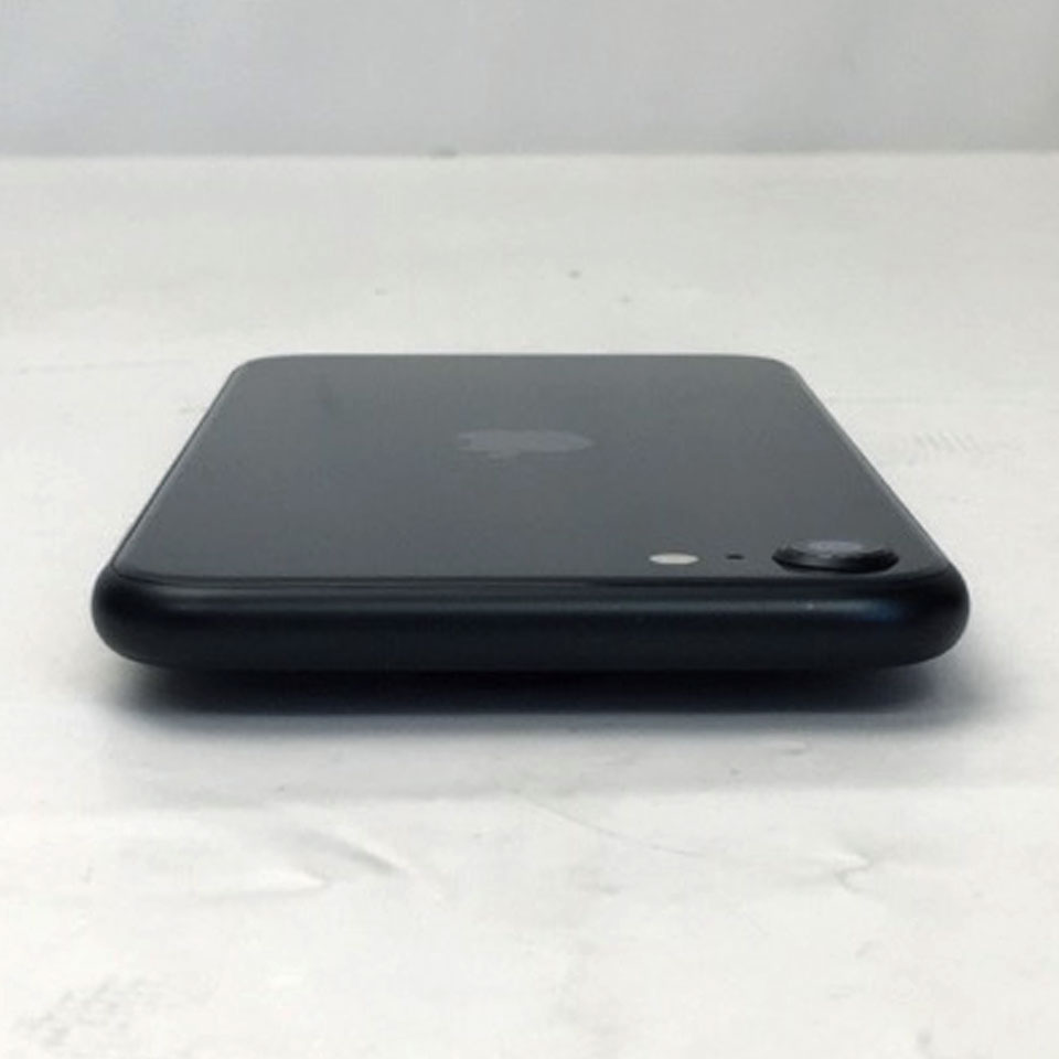 Apple SIMフリー iPhone SE 第3世代 64GB ミッドナイト MMYC3J/A (A2782) [KBD14008][中古][iOS 26.4.1 / 発売時期：2022年～/ iPhone][画面：Aランク 外装：Bランク 動作：Aランク][送料無料] 3枚目