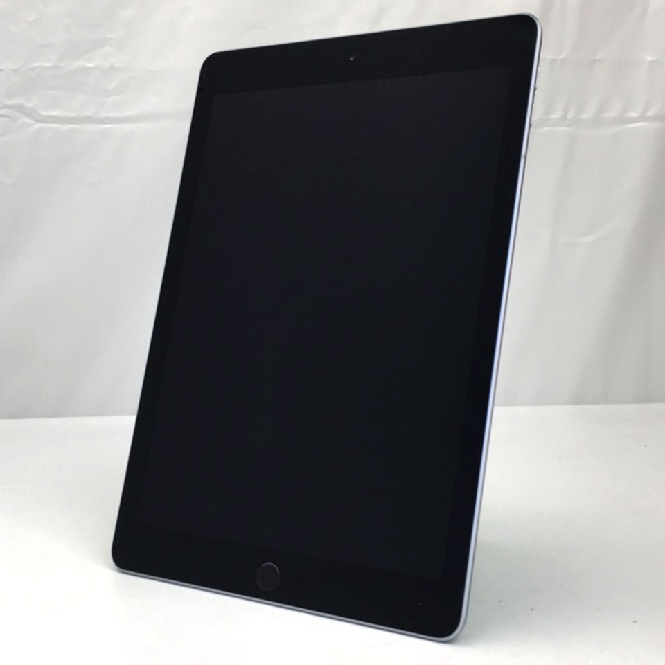 Apple | アップル iPad 9.7インチ 第6世代 Wi-Fi 128GB スペースグレイ MR7J2J/A [中古] [iPadOS 17.5.1 / 発売時期：2018年～/ iPad][画面：Bランク 外装：Aランク 動作：Aランク] 2枚目