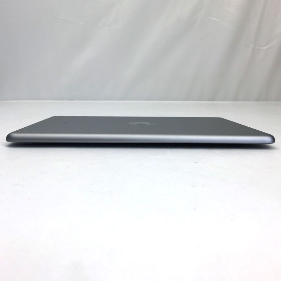 Apple | アップル iPad 9.7インチ 第6世代 Wi-Fi 128GB スペースグレイ MR7J2J/A [中古] [iPadOS 17.5.1 / 発売時期：2018年～/ iPad][画面：Bランク 外装：Aランク 動作：Aランク] 6枚目