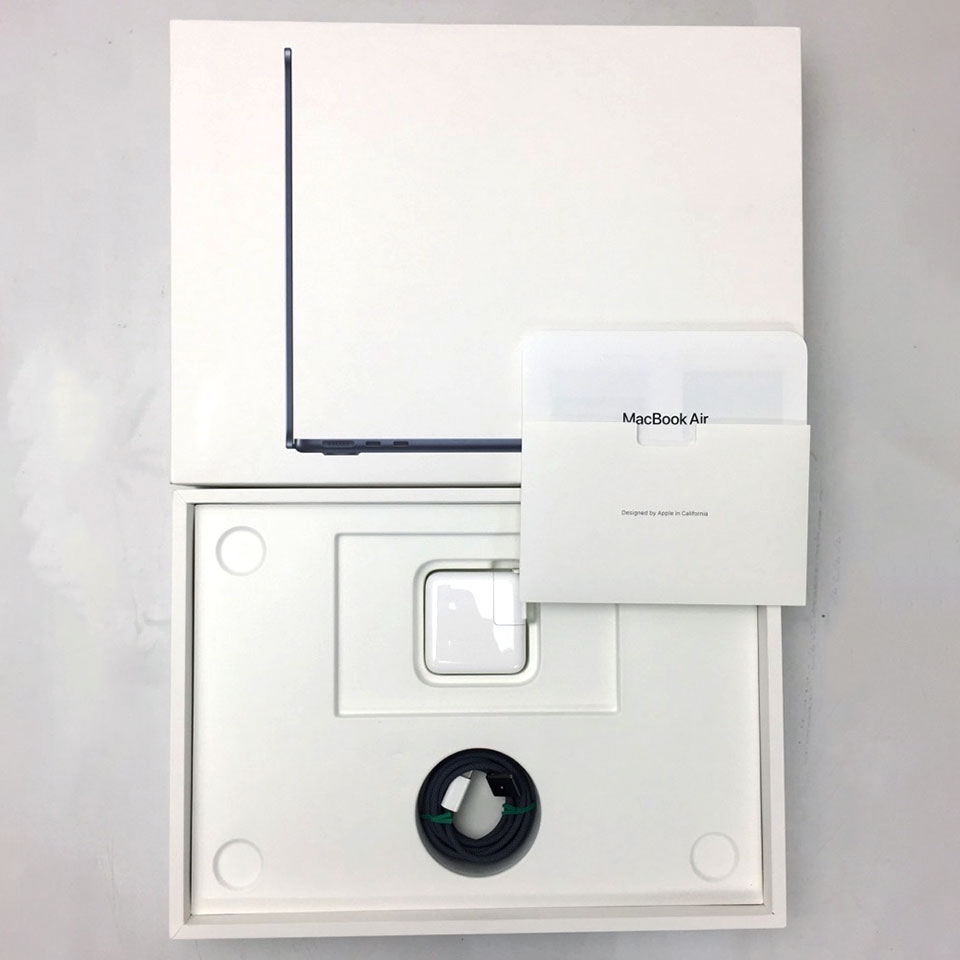 Apple MacBook Air (13-inch, M4, 2025) MW123J/A(A3240) [FBC31027][中古/ ノートパソコン /13.6型 /macOS 26.4 /Apple M4 , 8 core GPU / メモリ：16GB /256GB [画面：Aランク 外装：Aランク 動作：Aランク][送料無料] 6枚目