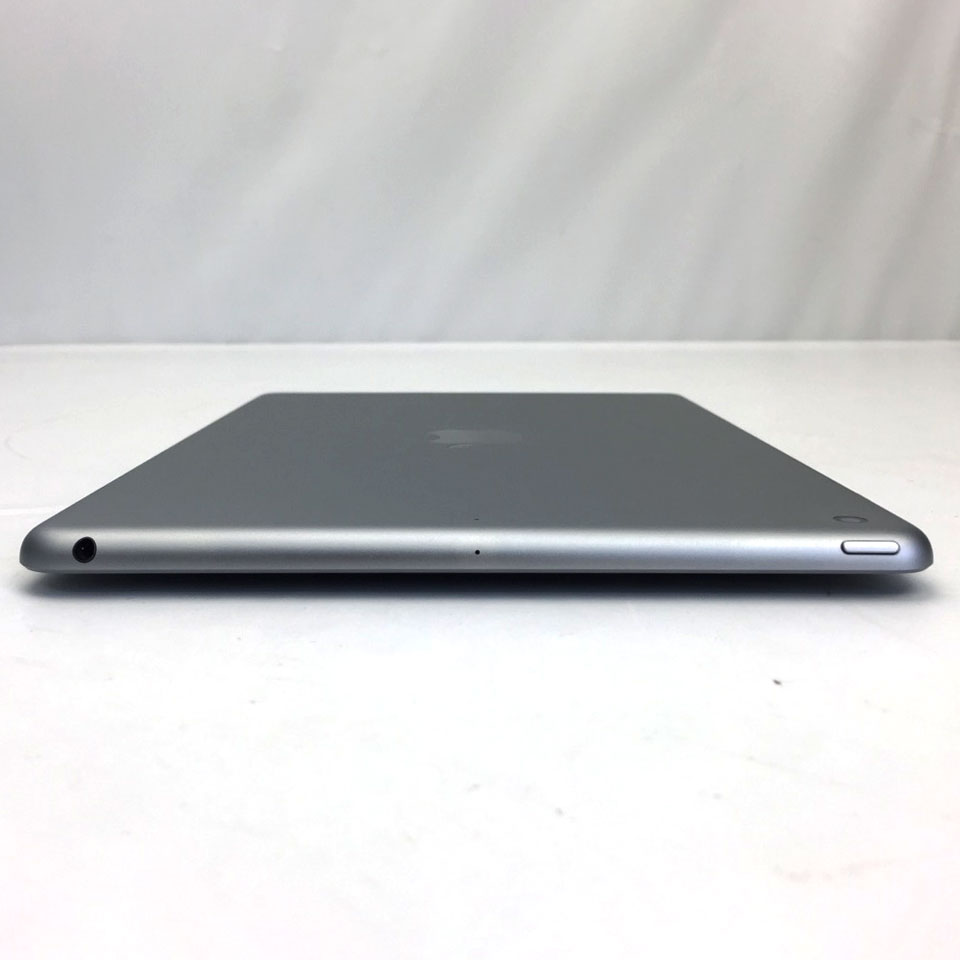 Apple | アップル iPad 9.7インチ 第6世代 Wi-Fi 128GB スペースグレイ MR7J2J/A [中古] [iPadOS 17.5.1 / 発売時期：2018年～/ iPad][画面：Bランク 外装：Aランク 動作：Aランク] 3枚目