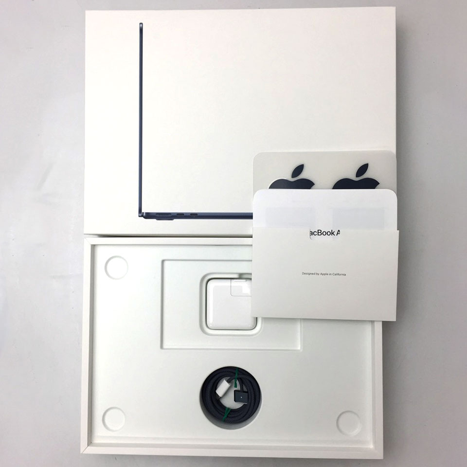 Apple MacBook Air (13-inch, M3, 2024) MRXV3J/A(A3113) [HBC03005][中古/ ノートパソコン /13.6型 /macOS 15.7.4 /Apple M3, 8 core GPU / メモリ：8GB /256GB [画面：Aランク 外装：Bランク 動作：Aランク][送料無料] 7枚目