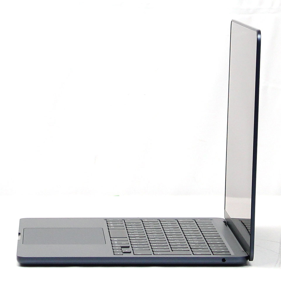 Apple MacBook Air (13-inch, M4, 2025) MW123J/A (A3240) [FBC31026][中古/ ノートパソコン /13.6型 /macOS 26.4 /Apple M4 , 8 core GPU / メモリ：16GB /256GB [画面：Aランク 外装：Bランク 動作：Aランク][送料無料] 3枚目
