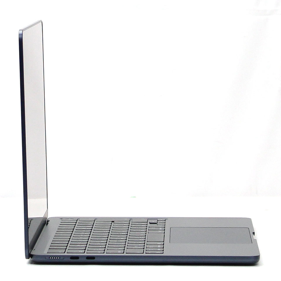 Apple MacBook Air (13-inch, M4, 2025) MW123J/A (A3240) [FBC31026][中古/ ノートパソコン /13.6型 /macOS 26.4 /Apple M4 , 8 core GPU / メモリ：16GB /256GB [画面：Aランク 外装：Bランク 動作：Aランク][送料無料] 4枚目