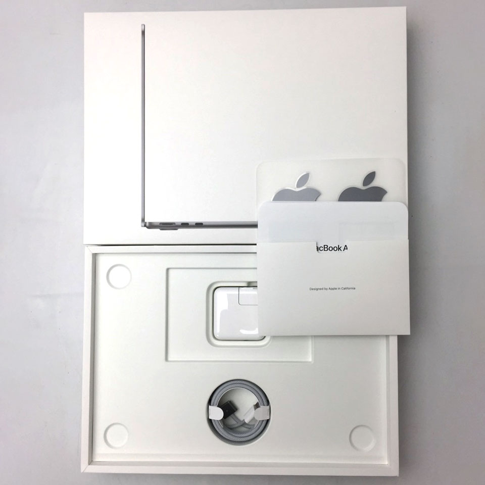 Apple MacBook Air (M2, 2022) MLXW3J/A(A2681) [HBC03008][中古/ ノートパソコン /13.6型 /macOS 15.7.4 /Apple M2, 8 core GPU / メモリ：8GB /256GB [画面：Bランク 外装：Bランク 動作：Aランク][送料無料] 7枚目
