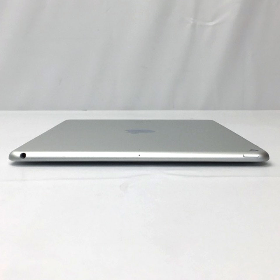 Apple iPad Air 10.5インチ 第3世代 Wi-Fi 256GB シルバー MUUR2J/A (A2152) [FBD14035][中古][iPadOS 26.4.1 / 発売時期：2019年～/ iPad][画面：Bランク 外装：Bランク 動作：Aランク][送料無料] 3枚目