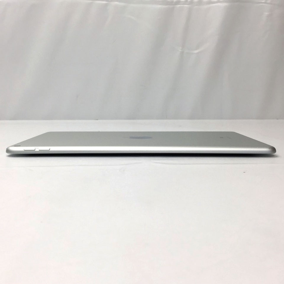 Apple iPad Air 10.5インチ 第3世代 Wi-Fi 256GB シルバー MUUR2J/A (A2152) [FBD14035][中古][iPadOS 26.4.1 / 発売時期：2019年～/ iPad][画面：Bランク 外装：Bランク 動作：Aランク][送料無料] 5枚目