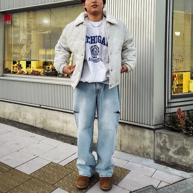 ����ƥ������ʥ饤�ȥ����󥸥㥱�å� <A239>