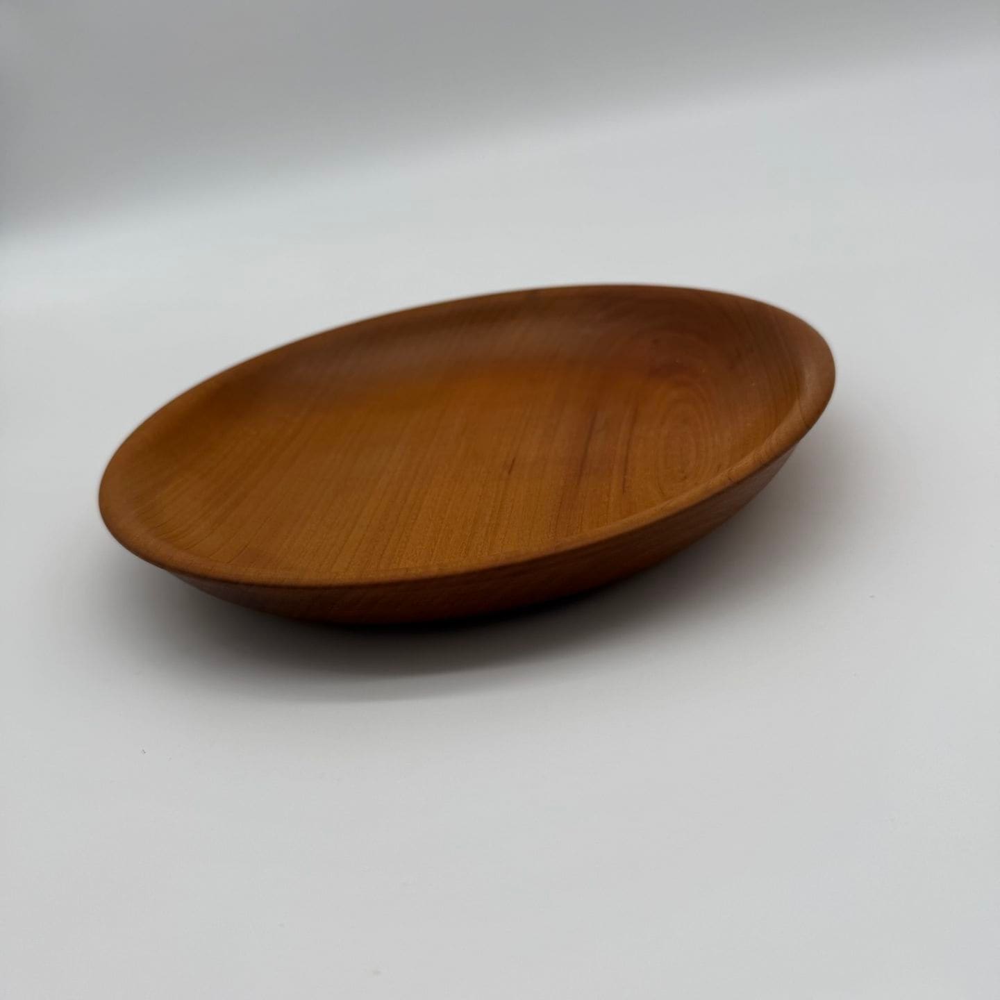 職人手作り 桜の木 削りだし お皿 プレート 木製 天然木 日本製 ギフト（16cm）