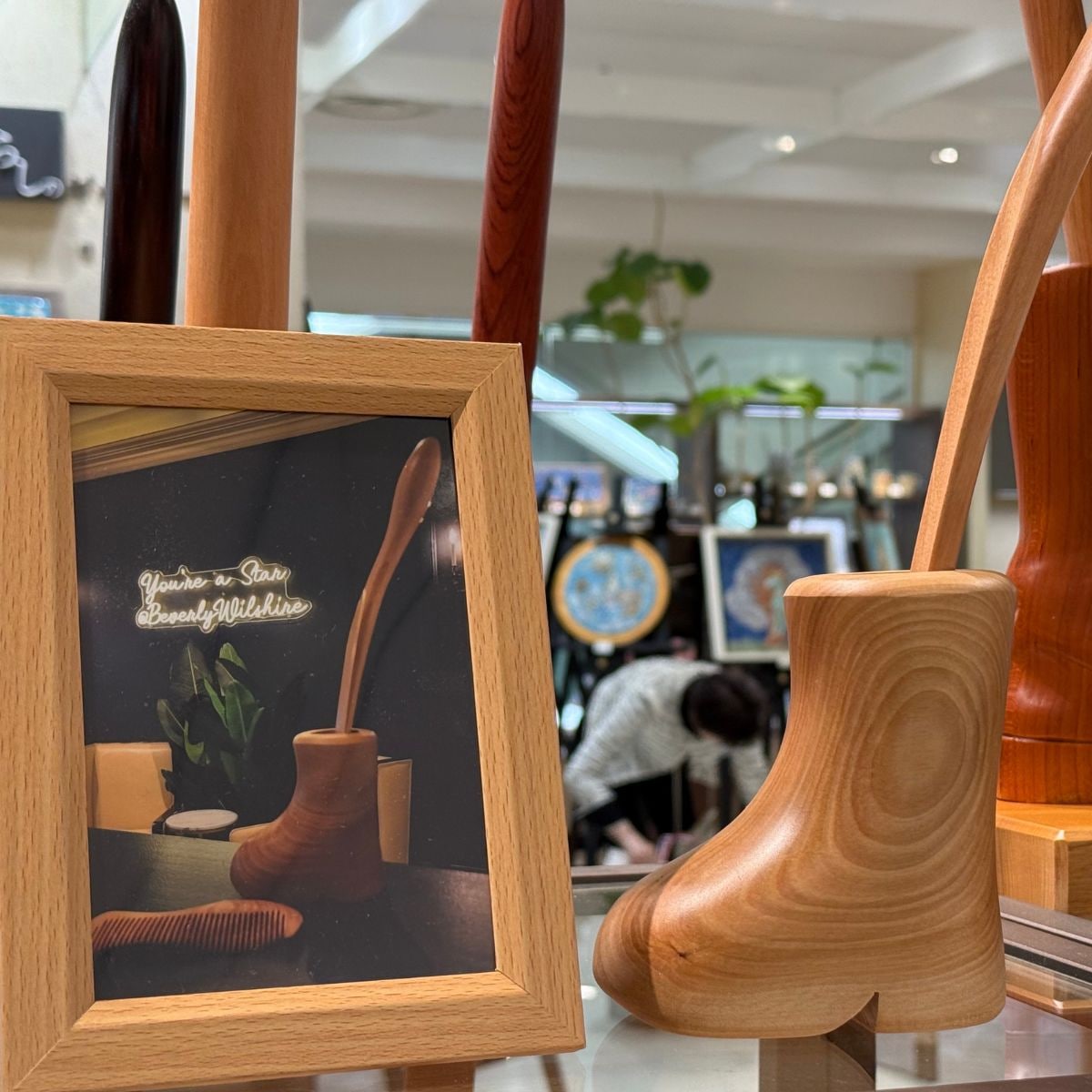 アートフォルムブランドのオノオレカンバ木製品は日本やアメリカの展示会場で喜ばれており定期的に販売も実施しております。ぜひ会場でお会いしましょう。