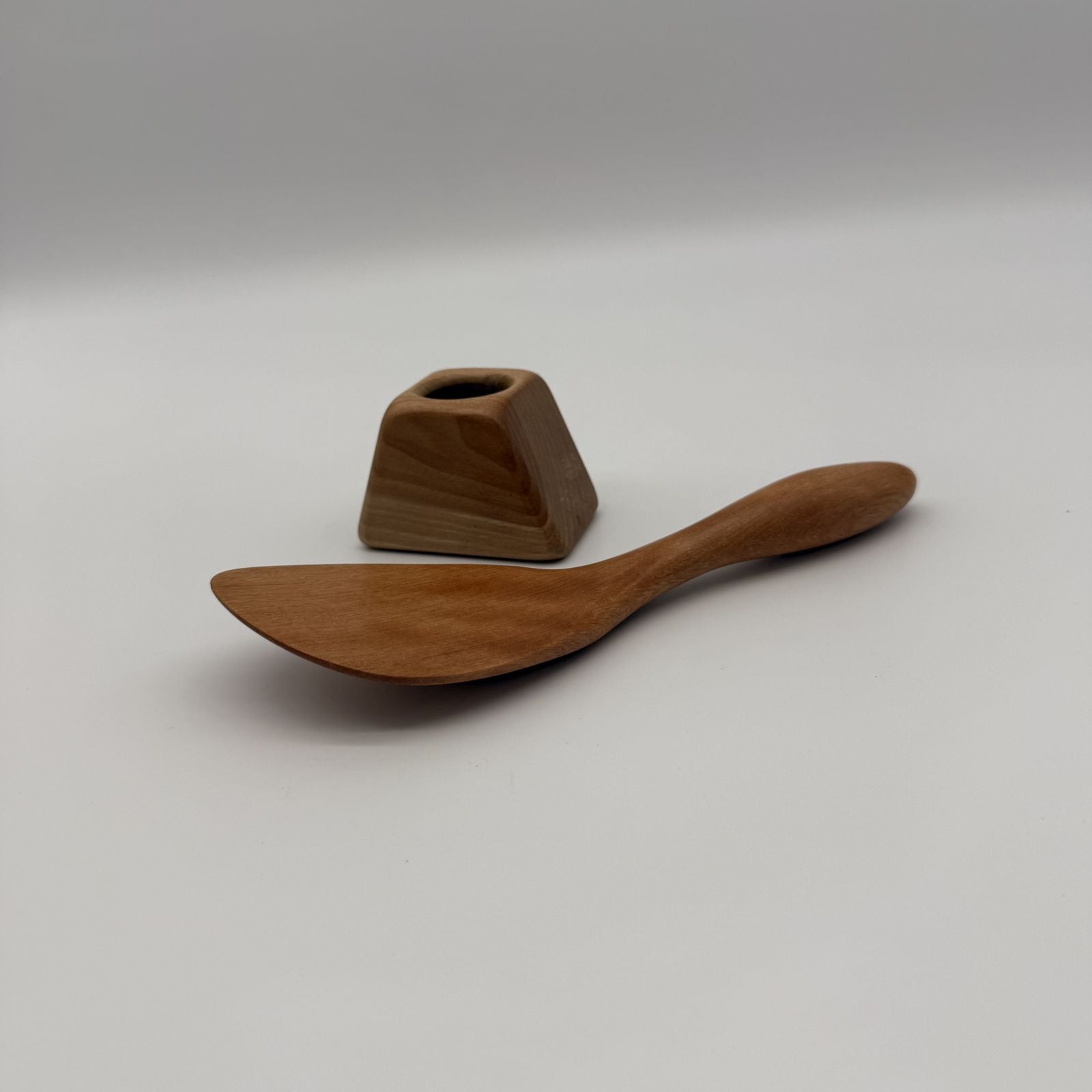 オノオレカンバ デザインシャモジ スタンドセット しゃもじ 右利き 食器 木製 天然木 手作り 日本製 高級 おしゃれ ギフト プレゼント 職人手作り おしゃれ