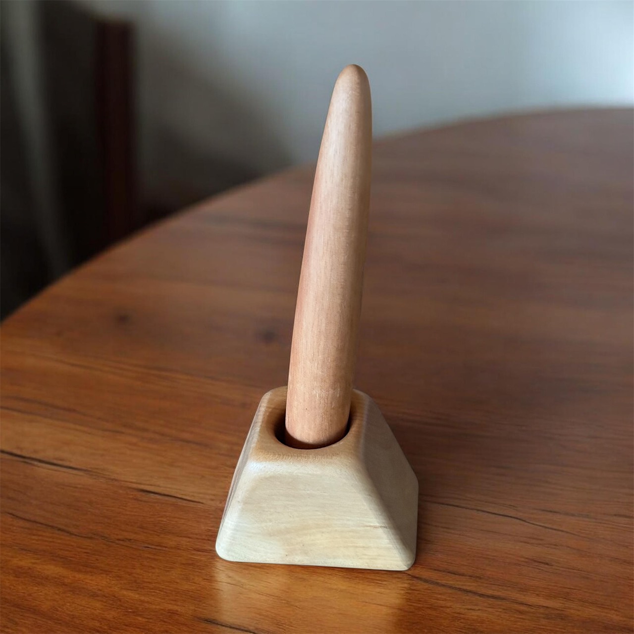 【宮内庁御用達職人手作り】最高級 国産 木製 マッサージ棒 足つぼ 指圧棒 台座付セット オノオレカンバ 若木 斧折樺 マッサージ 職人手作り 天然木 おしゃれ ギフト プレゼント 日本製 ブランド アートフォルム