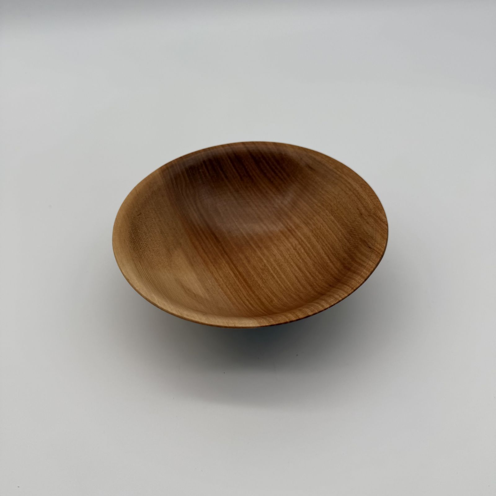 【究極のおちゃわん】オノオレカンバ 斧折樺 ご飯茶碗 中サイズ 直径13センチ 高さ5.5センチ 食器 皿 木製 天然木 手作り 日本製 高級 おしゃれ ギフト プレゼント 職人手作り おしゃれ