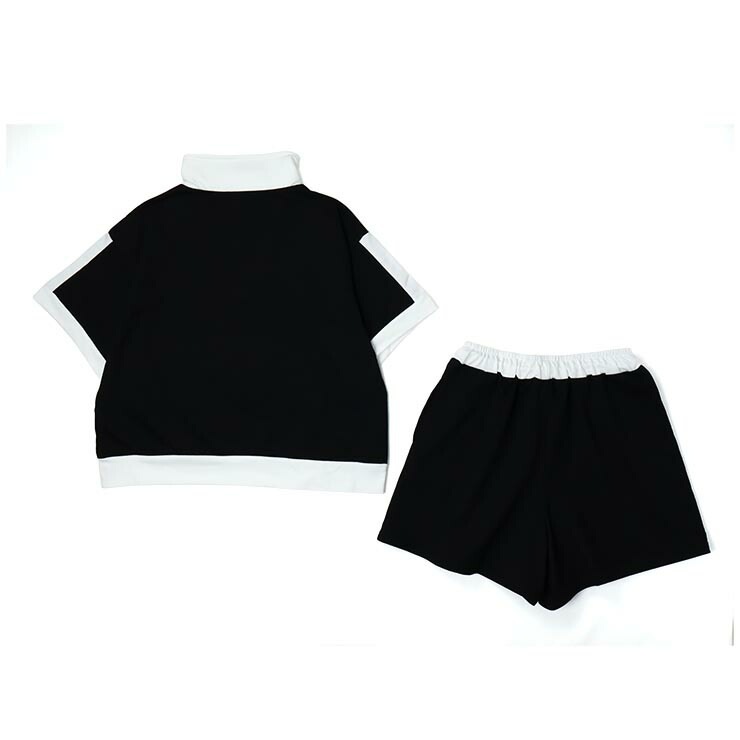 Lovetoxic セットアップ ハーフジップトップス ショートパンツ 英字