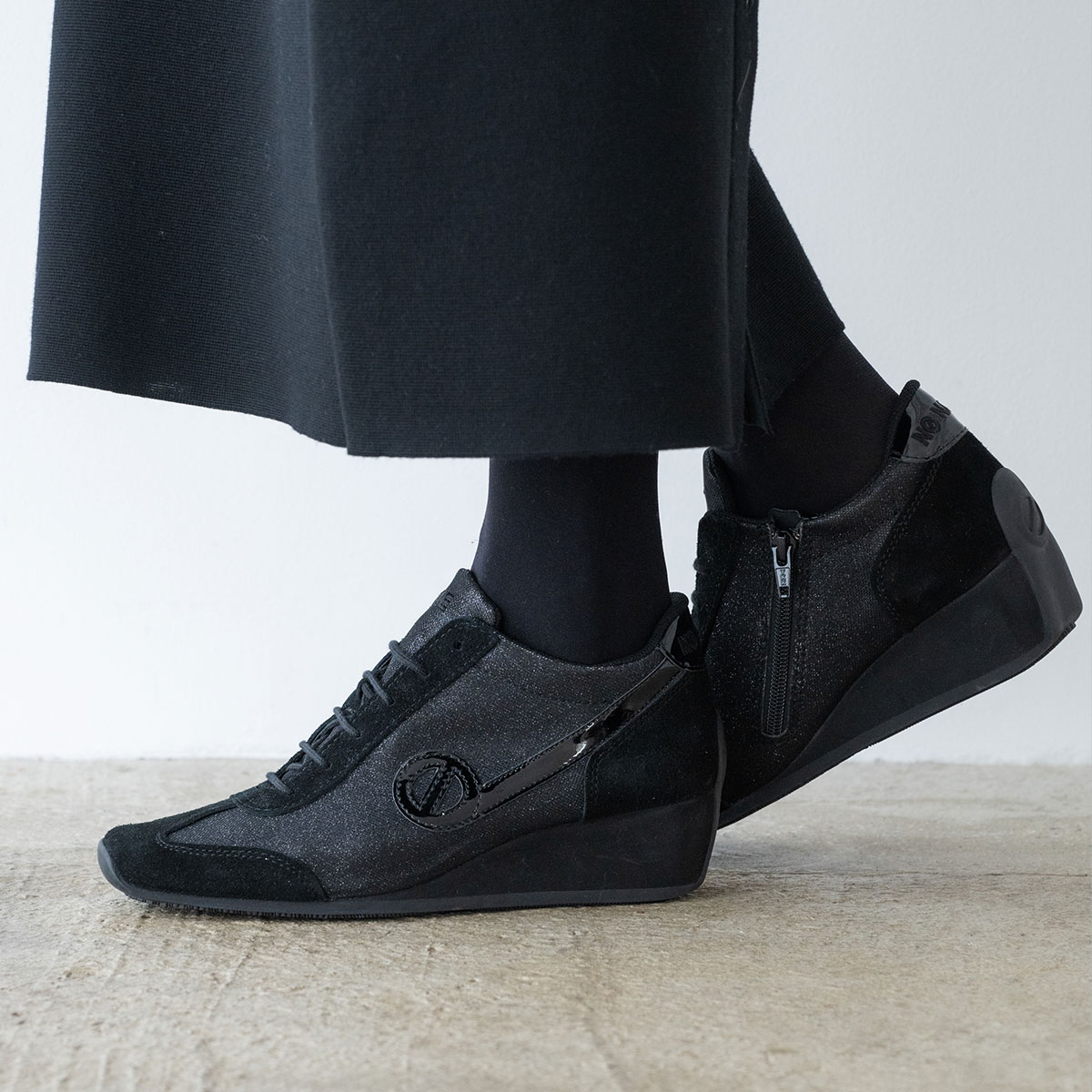 ヨノワール Roland Juno-6 61-Key Polyphonic Synthesizer 1980s – Chicago Music