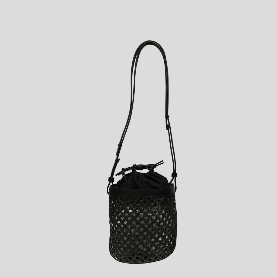 ★MAISON N.H PARIS メゾンエヌアッシュパリ★サークルバッグ黒M MAISON N.H PARIS[メゾンエヌアッシュパリ]CHARLOTTE CUIR-BLACK