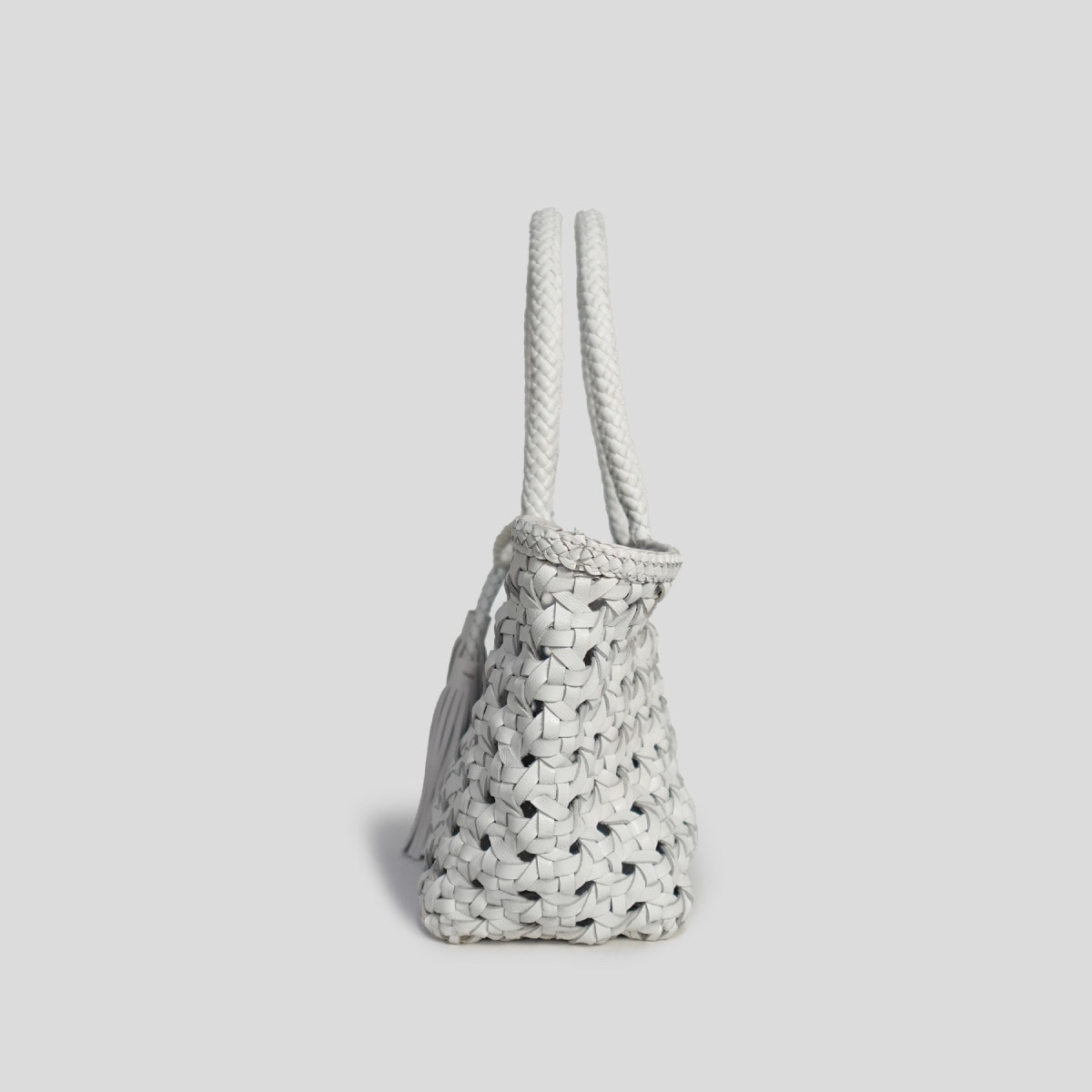 MAISON N.H PARIS　メゾンエヌアッシュパリ　革の編みバッグ MAISON N.H PARIS メゾンエヌアッシュパリ 革の編みバッグ