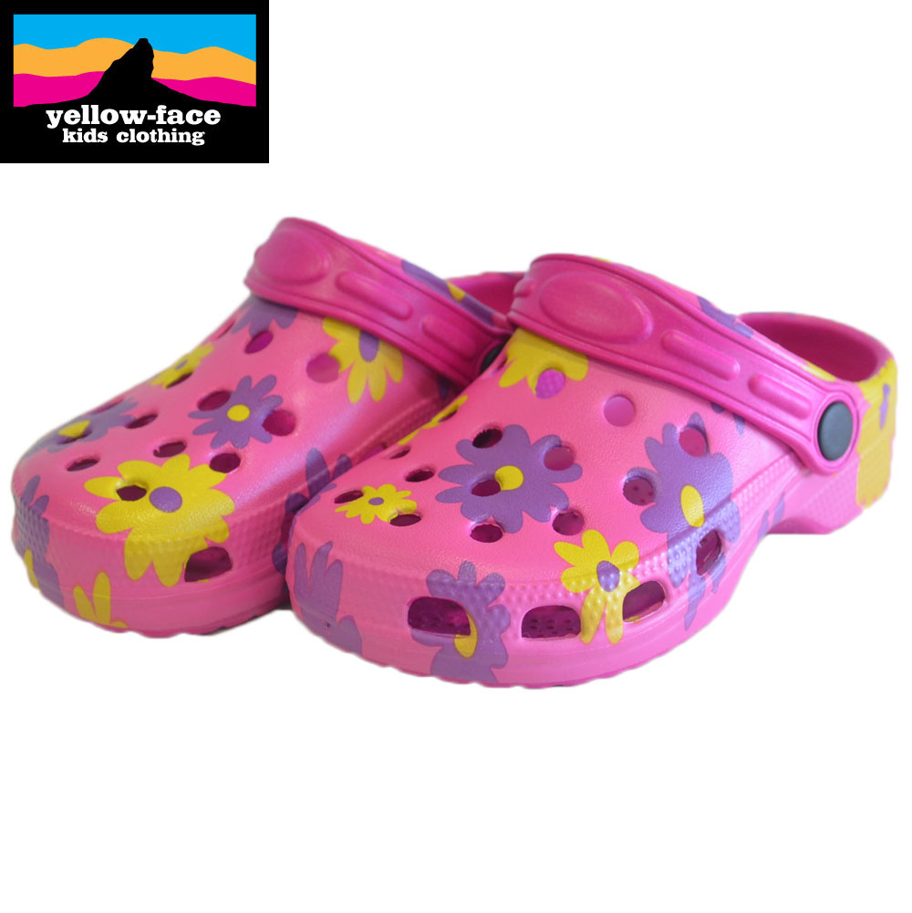 イエローフェイス クロックス型 総柄サンダル フラワー