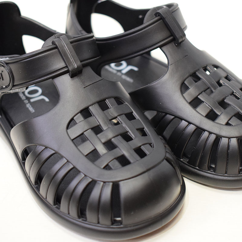 イゴール キッズサンダル TOBBY ソリッド ブラック NEGRO