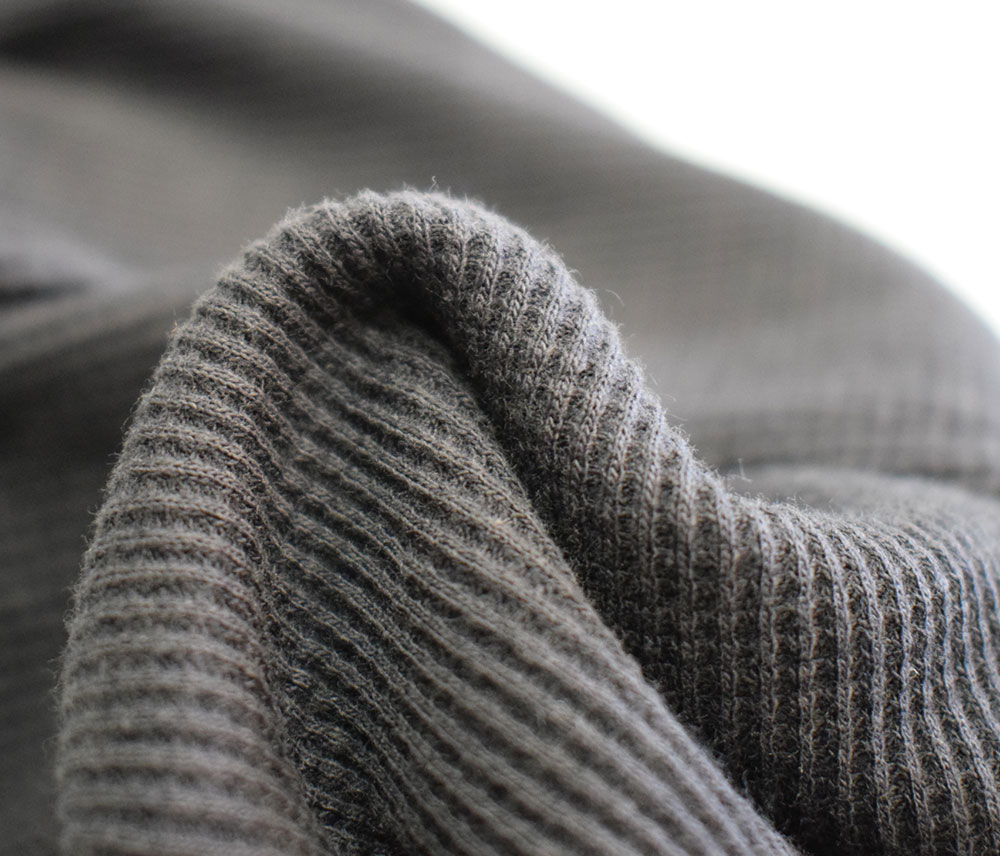 オーシャンアンドグラウンド ワッフルスリットレギンス チャコール