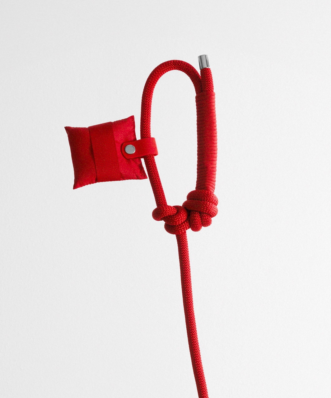 BOLD LINK in Party Red - RED