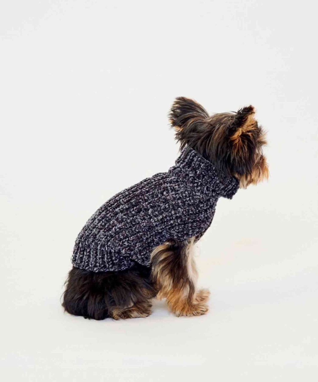 CHENILLE YARN SWEATER - BLACK