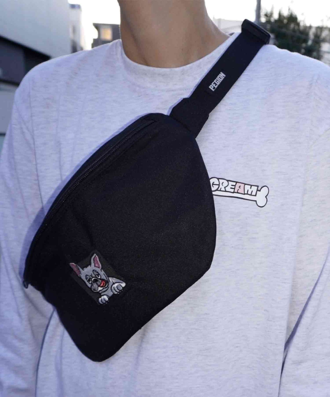 FRENCHI BULL DOG BODY BAG - FAWN