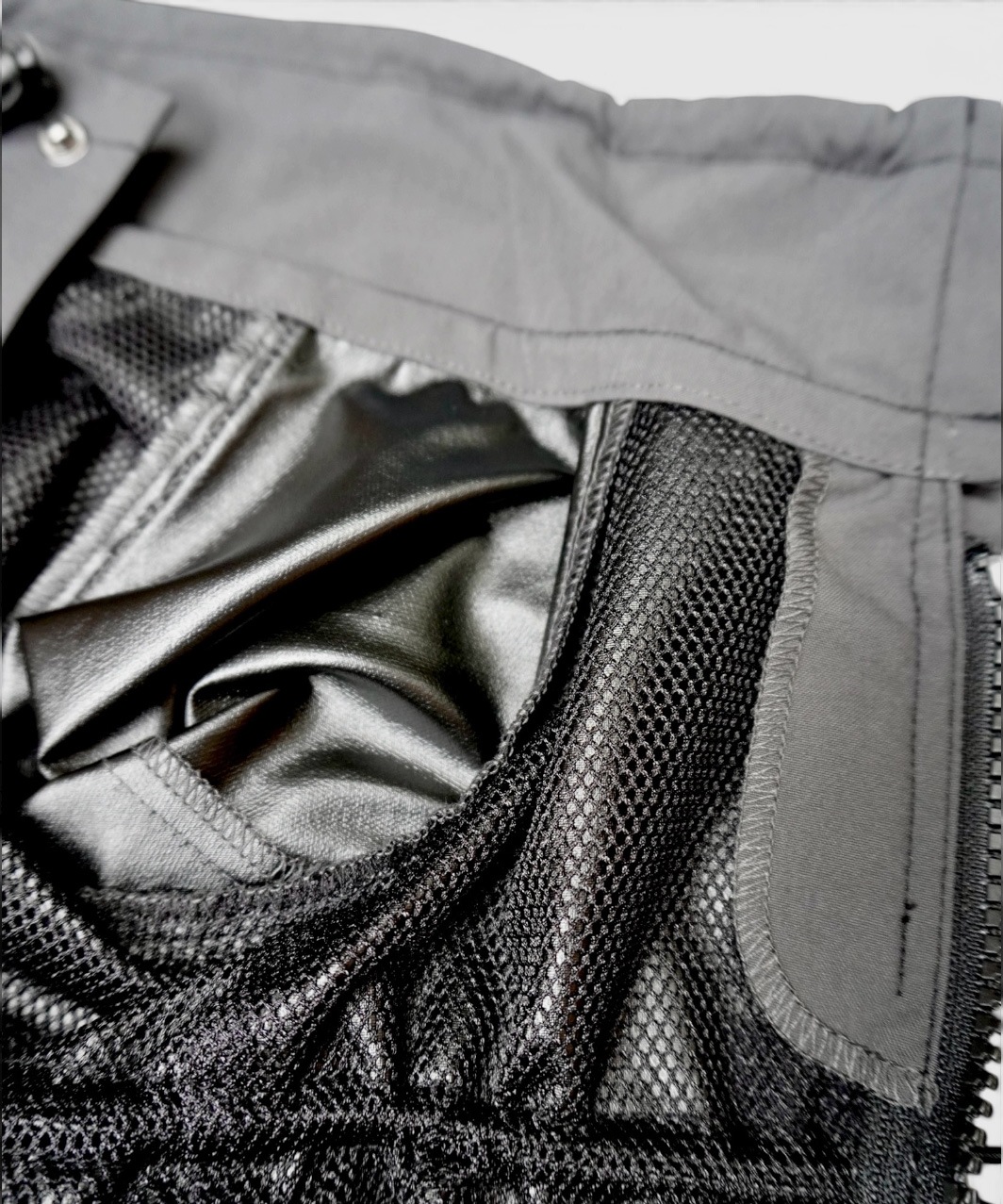 BACK-ZIP BLOUSON - BLACK/BLACK