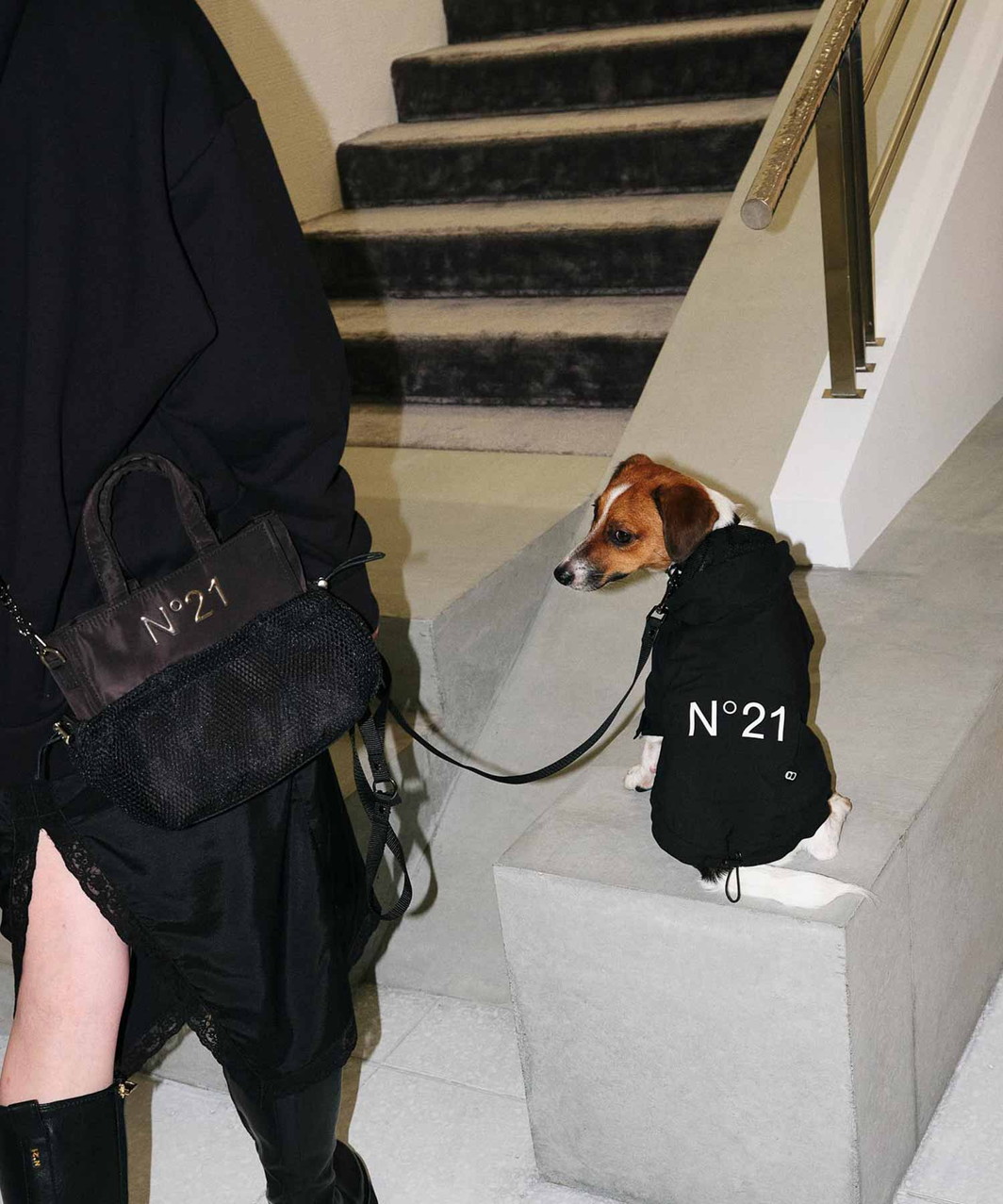 【N21】 WIND BREAKER - BLACK