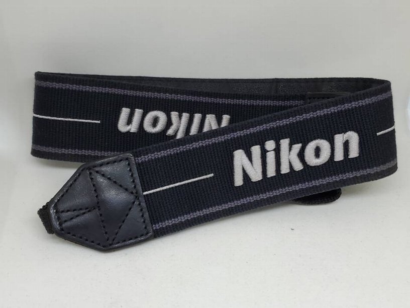 【GW限定お値下げ！】Nikon F80D＋標準レンズ+ストラップ新品 Nikon Z f 40mm f/2（SE）レンズキット ミラーレス一眼カメラ
