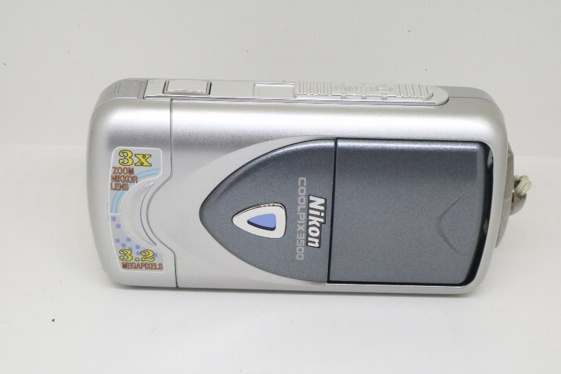 �˥��� COOLPIX 3500(320������)