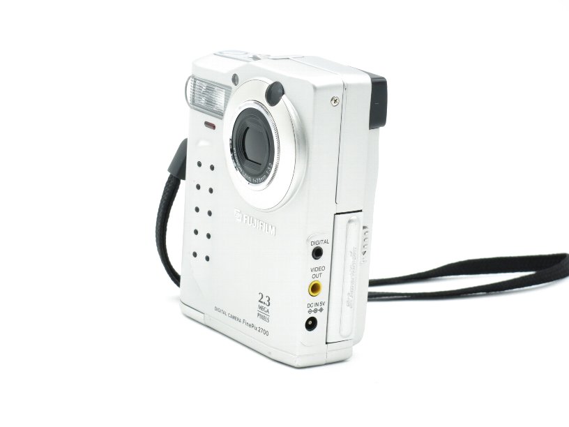 �ե� FinePix 2700 (230������)