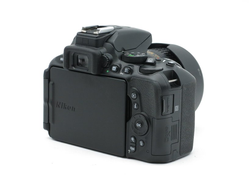 �˥��� D5600(2416������)+AF-S18-55VRII