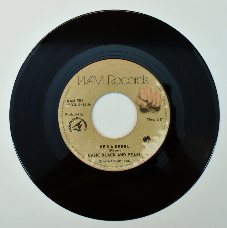 Basic Black And Pearl - There'll Come A Time, There'll Come A Day / He��s A Rebel     [7inch]