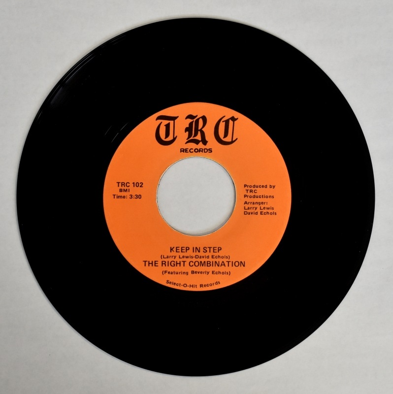 The Right Combination - Move And Groove / Keep In Step   [7inch]
