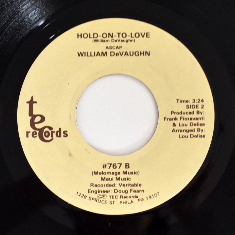 William DeVaughn - Figures Can't Calculate / Hold-On-To-Love    [7inch]
