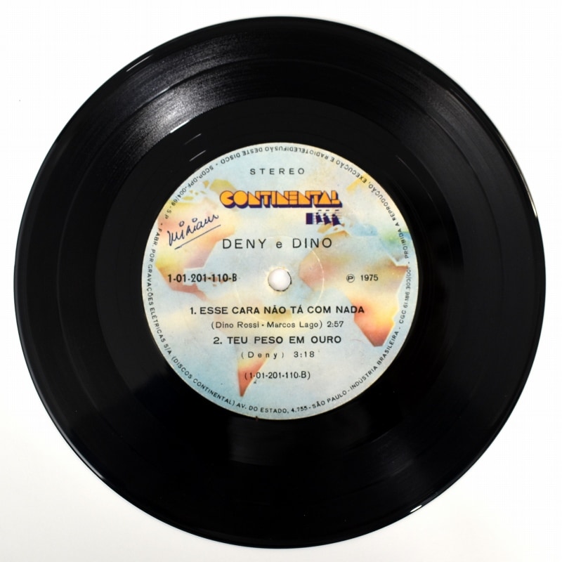 Deny e Dino - O Maior Golpe Do Mundo / A Cara E A Coragem / Esse Cara Nao Ta Com Nada / Teu Peso Em Ouro  [4����EP]