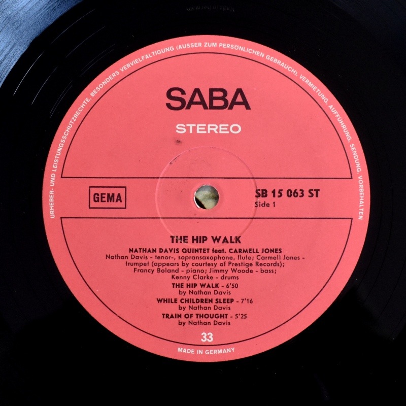 Nathan Davis Quintet Featuring Carmell Jones - The Hip Walk     [LP]