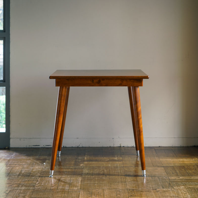 SQUARE TABLE S