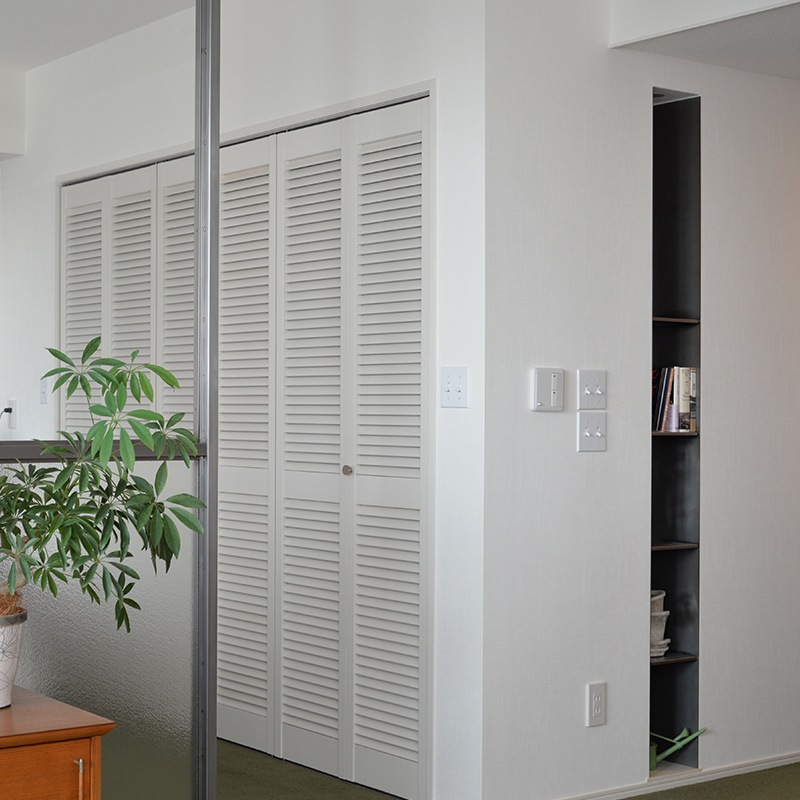 TOGGLE SWITCH PLATE-WHITE