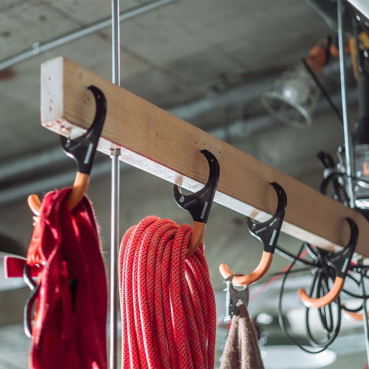 Self Gripping Hanger Hook