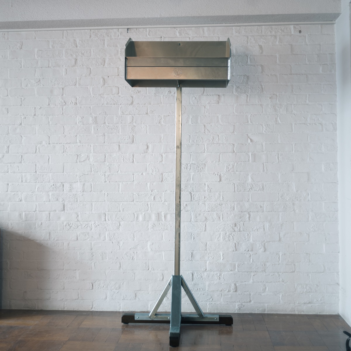 �ڥ���ץ��ʡ��������HELMET SHELF STAND